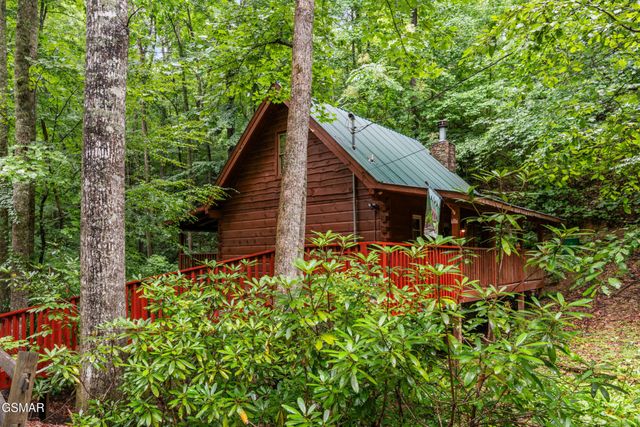 1823 Laurel Valley Way, Sevierville, TN 37862