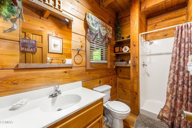 1823 Laurel Valley Way, Sevierville, TN 37862