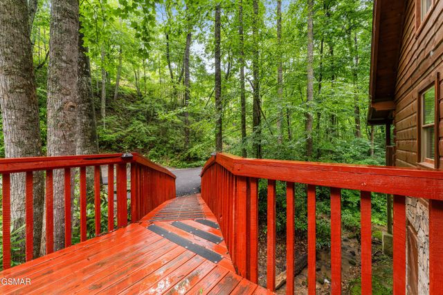 1823 Laurel Valley Way, Sevierville, TN 37862