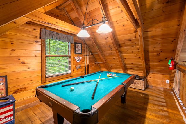 1823 Laurel Valley Way, Sevierville, TN 37862