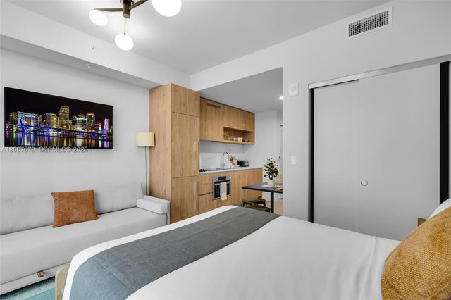 11 NE 6th Street 2808, Miami, FL 33132