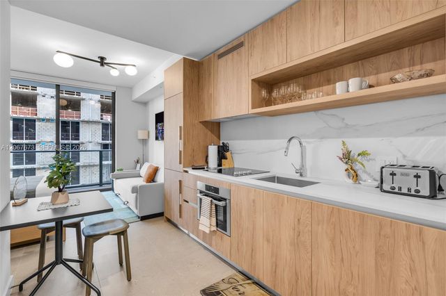11 NE 6th Street 2808, Miami, FL 33132