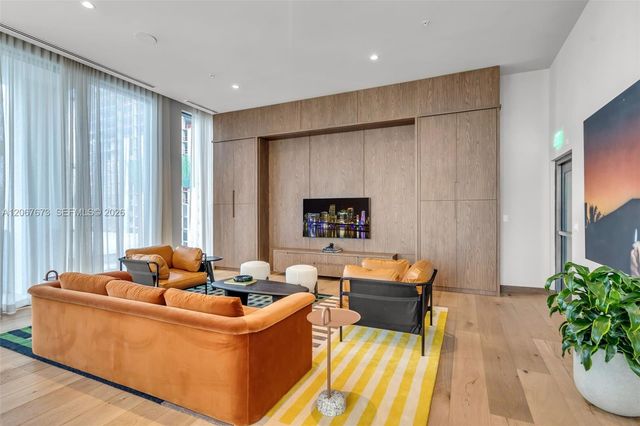 11 NE 6th Street 2808, Miami, FL 33132