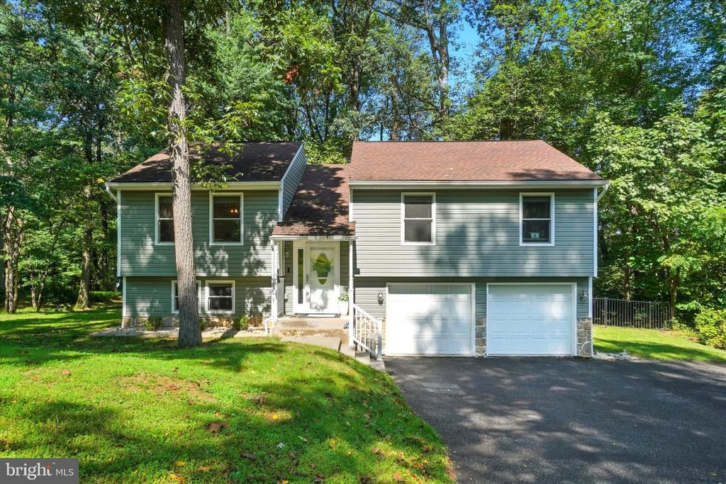 25 ROCKY WOOD LN, Lewisberry, PA 17339