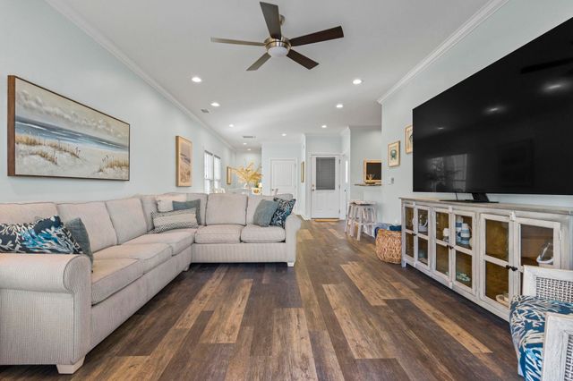 932 Leah Jayne Ln., North Myrtle Beach, SC 29582