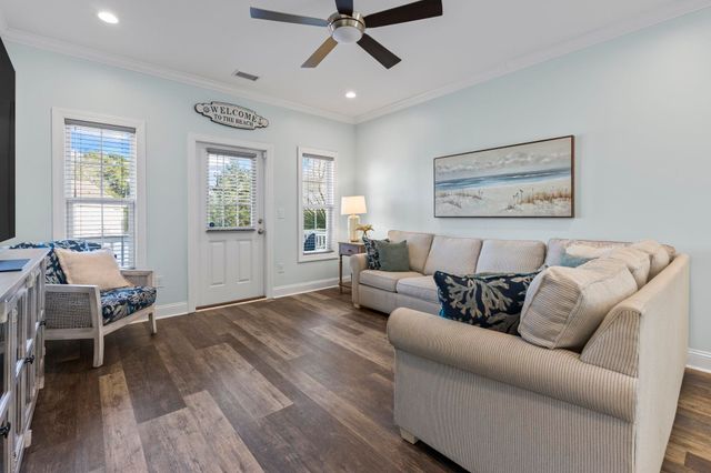 932 Leah Jayne Ln., North Myrtle Beach, SC 29582