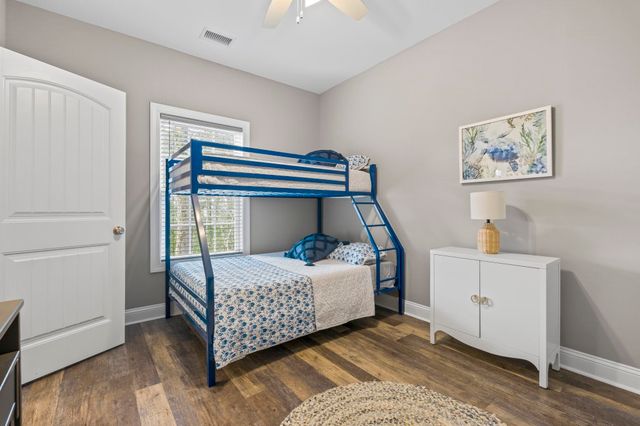 932 Leah Jayne Ln., North Myrtle Beach, SC 29582