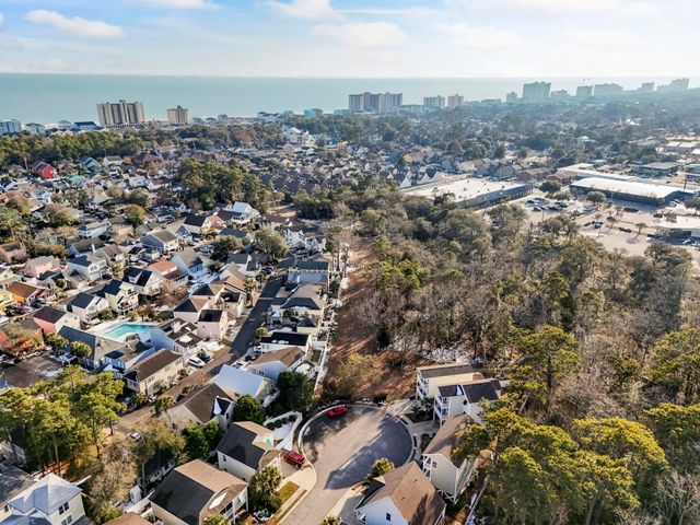 932 Leah Jayne Ln., North Myrtle Beach, SC 29582