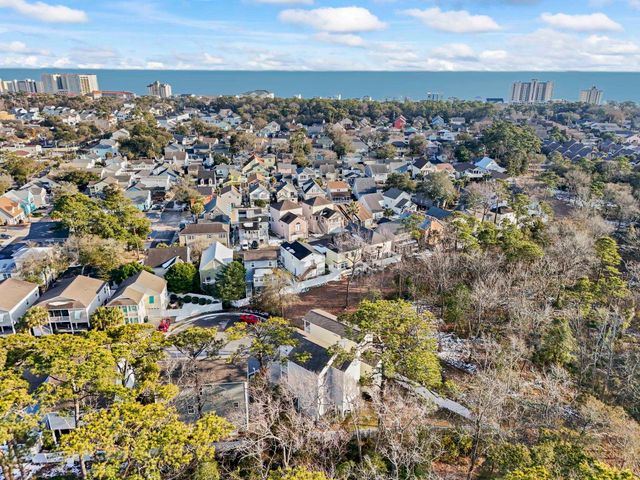 932 Leah Jayne Ln., North Myrtle Beach, SC 29582