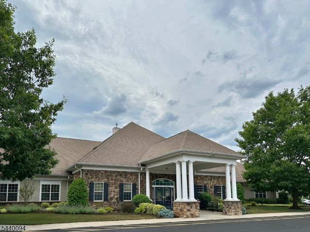 2201 Ambassador Ct 2201, Franklin Twp., NJ 08873