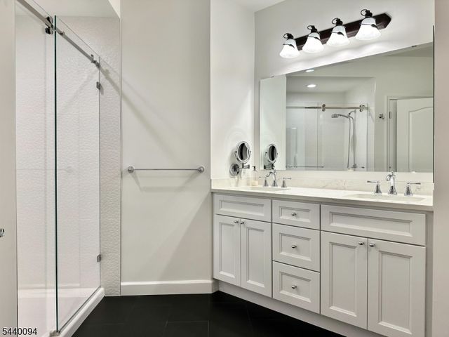 2201 Ambassador Ct 2201, Franklin Twp., NJ 08873
