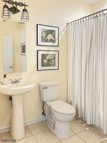2201 Ambassador Ct 2201, Franklin Twp., NJ 08873