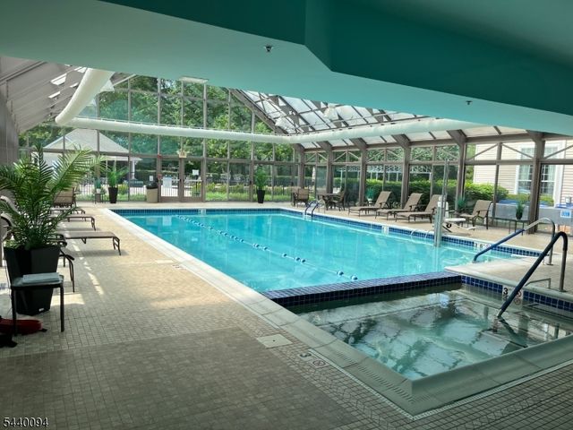 2201 Ambassador Ct 2201, Franklin Twp., NJ 08873