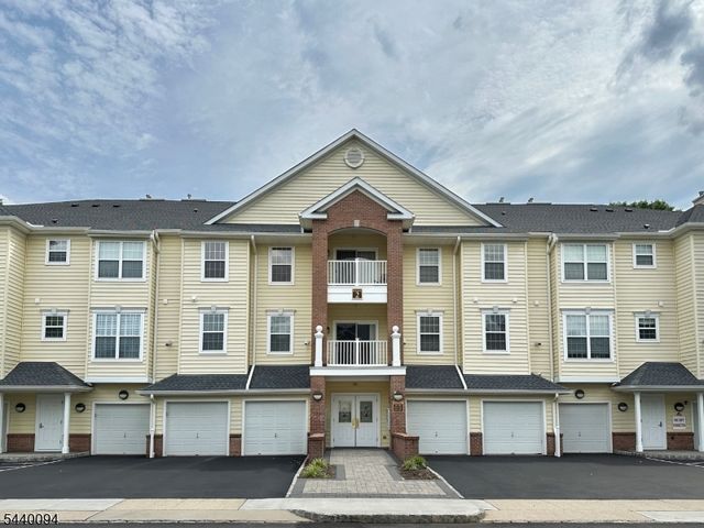 2201 Ambassador Ct 2201, Franklin Twp., NJ 08873