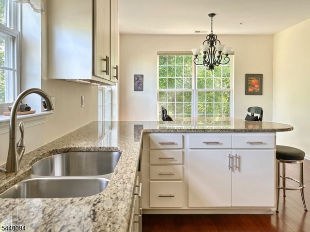 2201 Ambassador Ct 2201, Franklin Twp., NJ 08873