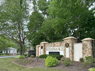 2201 Ambassador Ct 2201, Franklin Twp., NJ 08873