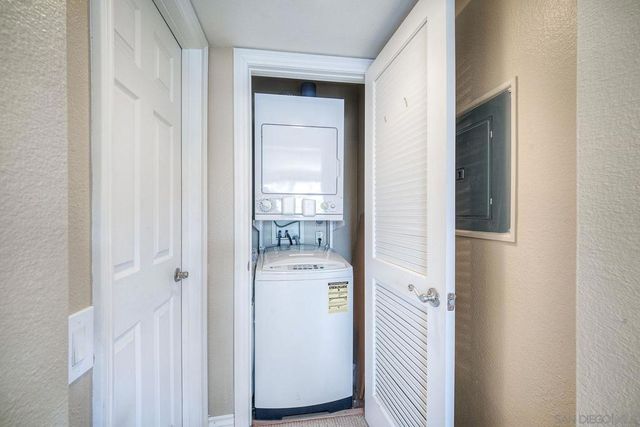 15383 Maturin Dr 221, San Diego, CA 92127