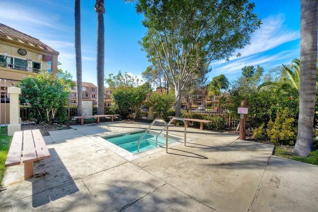 15383 Maturin Dr 221, San Diego, CA 92127