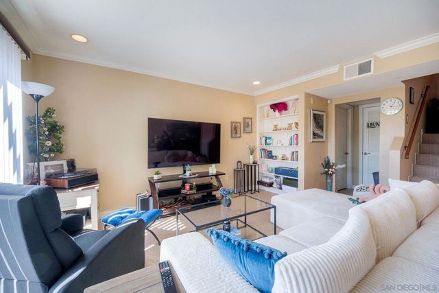 15383 Maturin Dr 221, San Diego, CA 92127