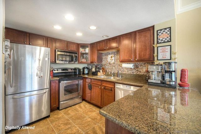 15383 Maturin Dr 221, San Diego, CA 92127