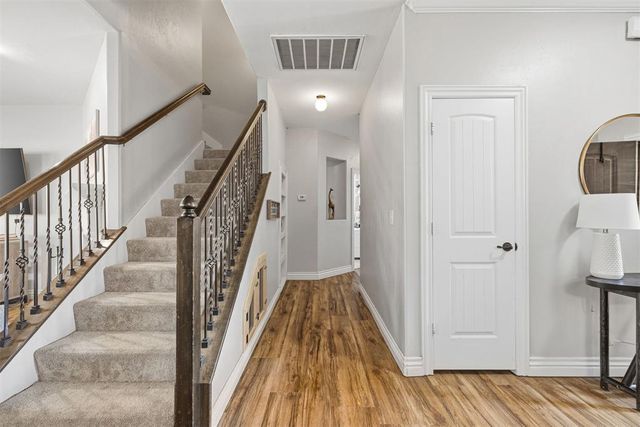 11809 Charleston Way, Yukon, OK 73099