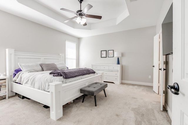 11809 Charleston Way, Yukon, OK 73099
