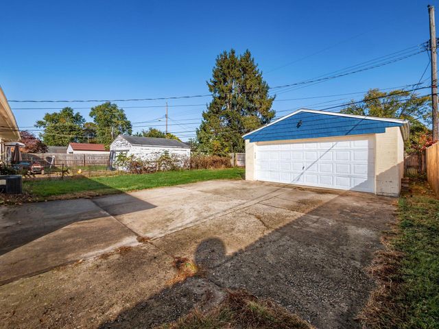 884 Bruckner Road, Columbus, OH 43207