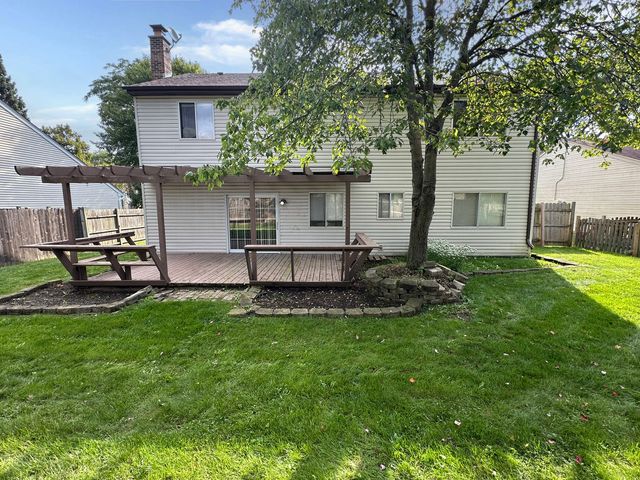 208 Autumn Lane, Vernon Hills, IL 60061