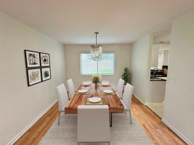 208 Autumn Lane, Vernon Hills, IL 60061