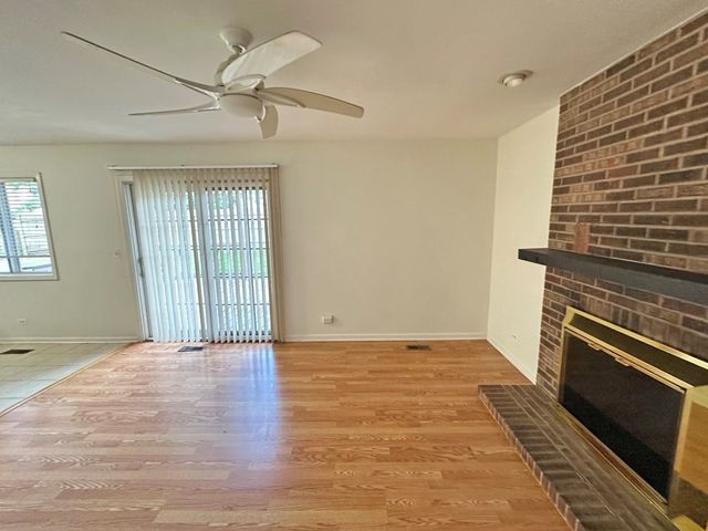 208 Autumn Lane, Vernon Hills, IL 60061