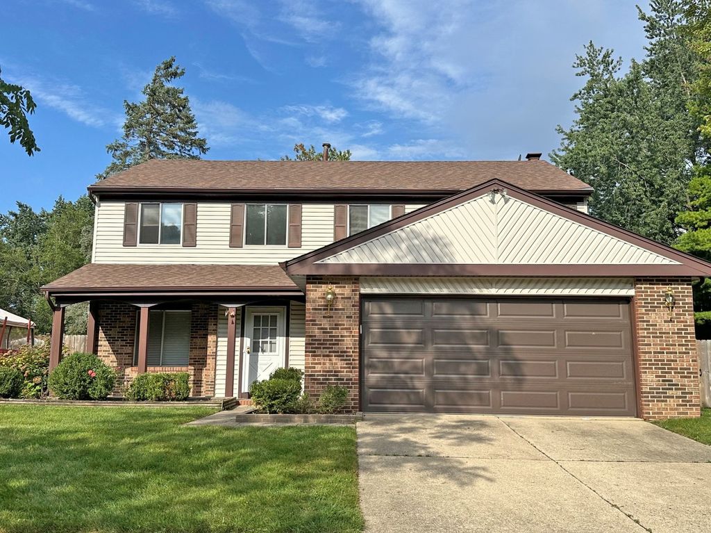 208 Autumn Lane, Vernon Hills, IL 60061