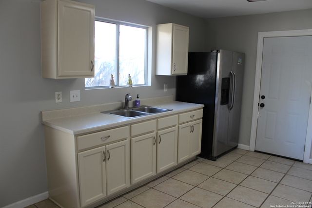 8756 Seven Seas, San Antonio, TX 78242