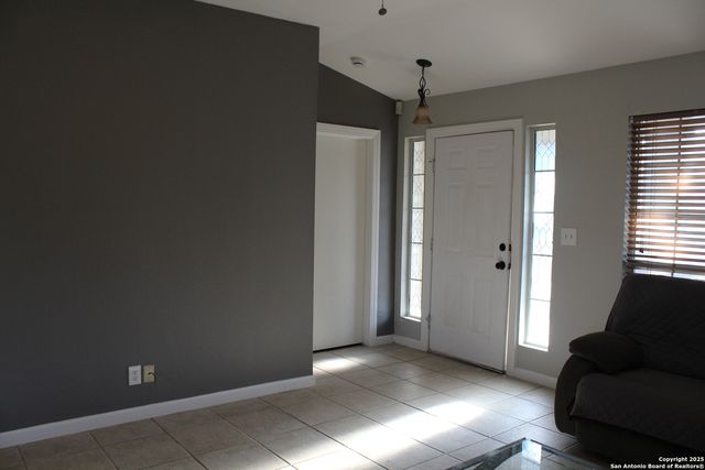 8756 Seven Seas, San Antonio, TX 78242