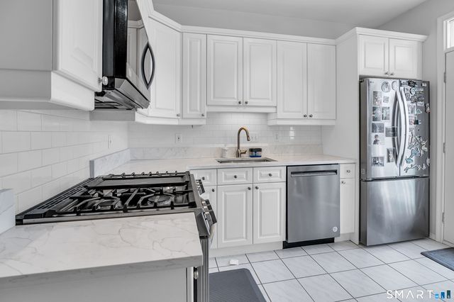 89 Uplands Way 89, Glastonbury, CT 06033