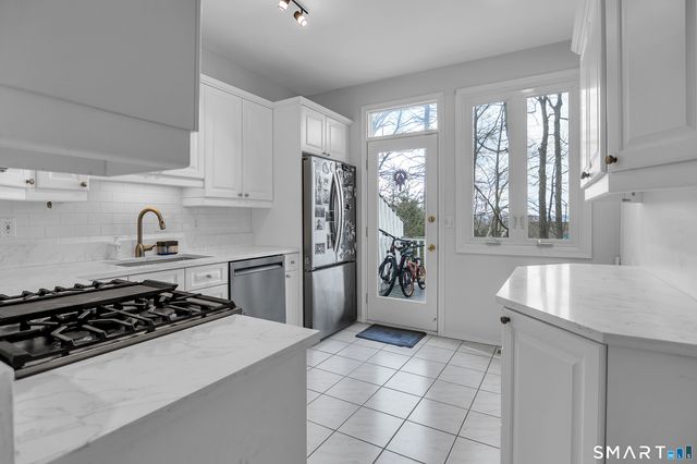 89 Uplands Way 89, Glastonbury, CT 06033