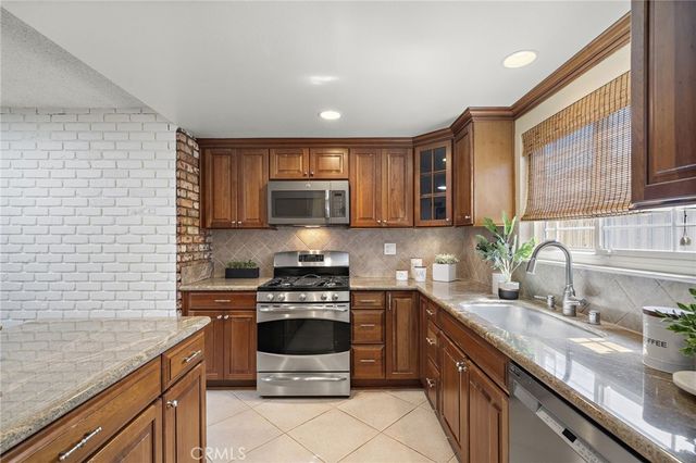 18474 Tamarind Street, Fountain Valley, CA 92708
