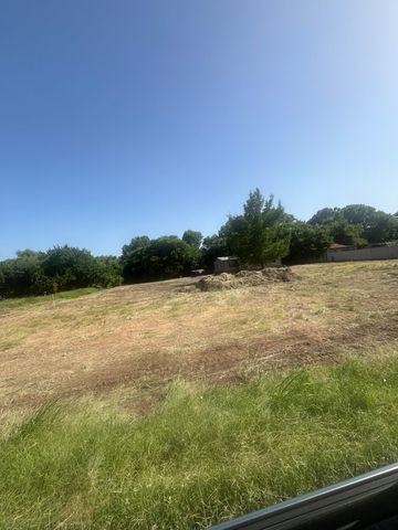 101 Brook Court, Springtown, TX 76082