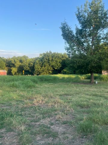 101 Brook Court, Springtown, TX 76082