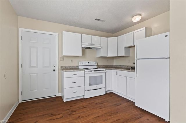 2344 Grandy AVE B, Norfolk, VA 23509