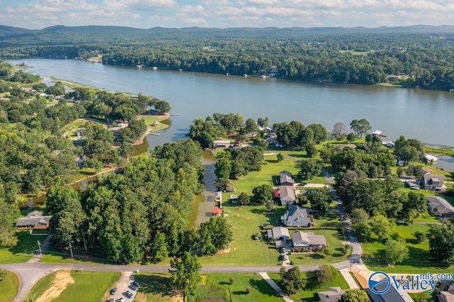 335 Montclair Drive, Gadsden, AL 35901
