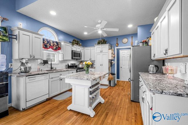 335 Montclair Drive, Gadsden, AL 35901