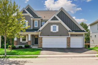 105 Maple Terrace, Waconia, MN 55387