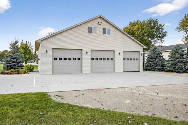 N3507 COUNTY RD E, Appleton, WI 54913