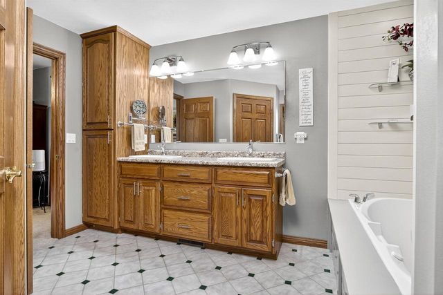 N3507 COUNTY RD E, Appleton, WI 54913