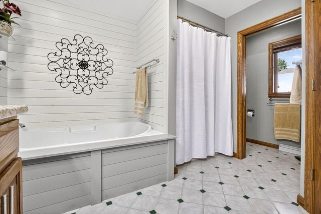 N3507 COUNTY RD E, Appleton, WI 54913