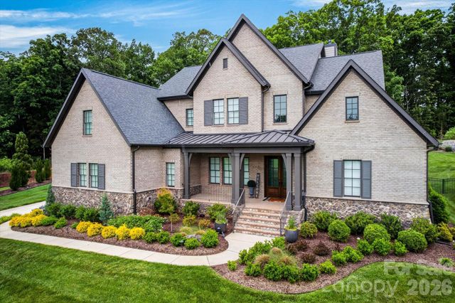 1115 Shelton Oaks Court, Matthews, NC 28105