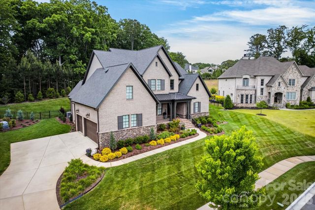 1115 Shelton Oaks Court, Matthews, NC 28105
