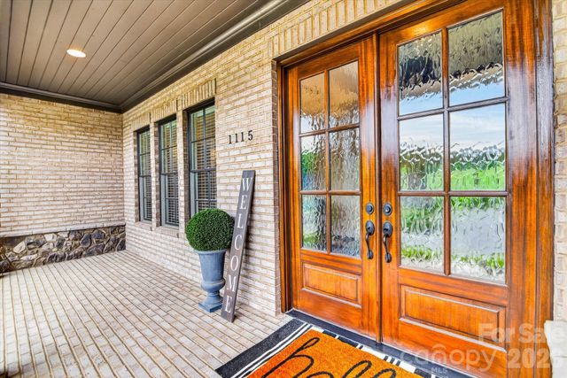 1115 Shelton Oaks Court, Matthews, NC 28105
