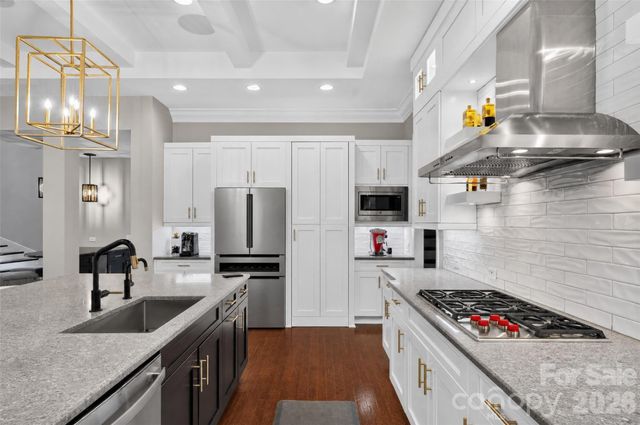 1115 Shelton Oaks Court, Matthews, NC 28105