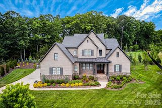 1115 Shelton Oaks Court, Matthews, NC 28105